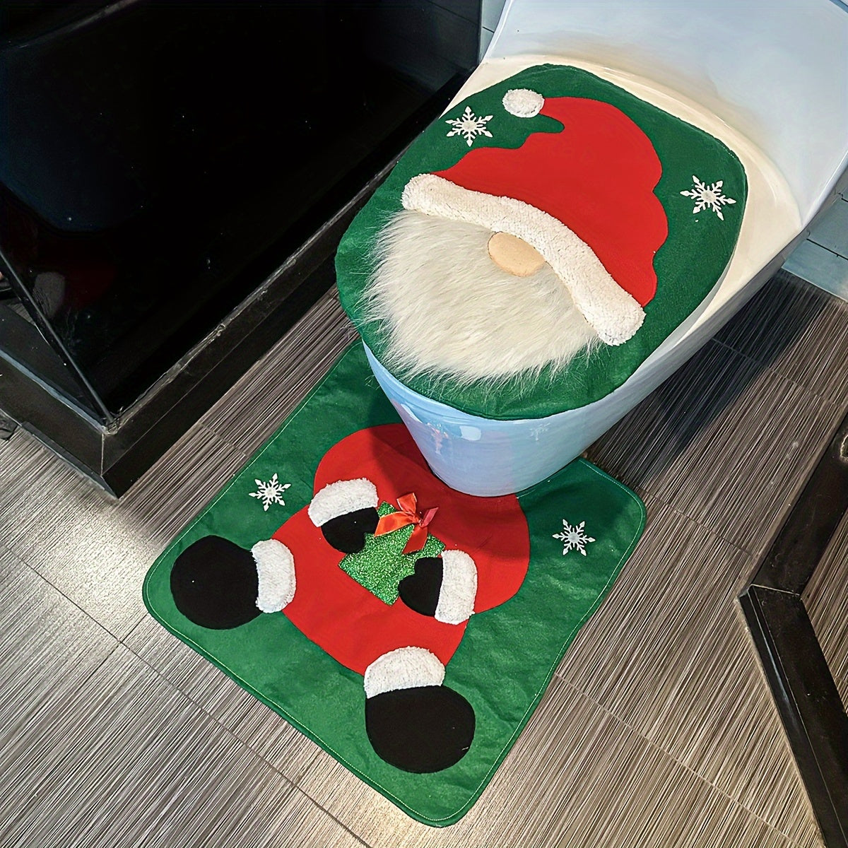 Festive Santa and Snowman Toilet Seat Cover and Rug Set - Seasonal Bathroom Decor - Christmas Gift Idea - Suitable for Holiday Home Accessories
